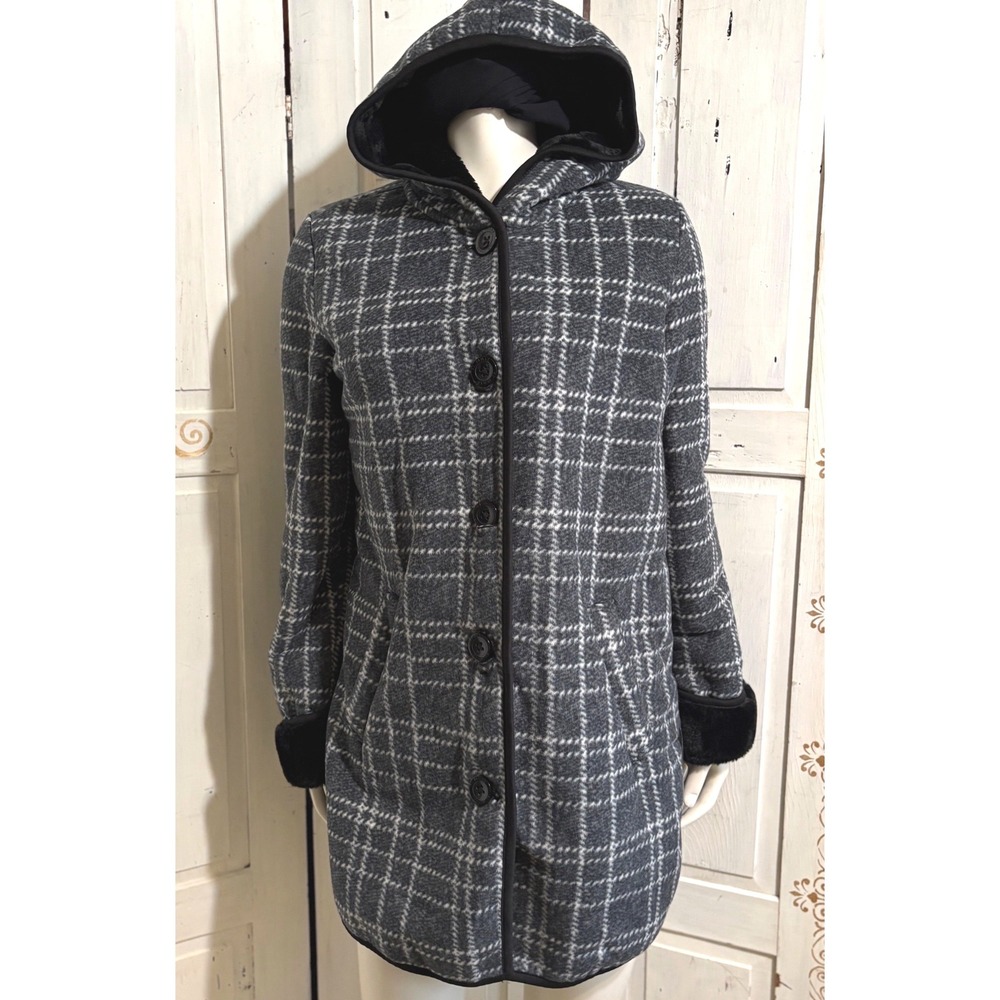 IKE BEHAR Mid Length Plush Coat Women S Gray White Plaid Black Lining Cozy Soft